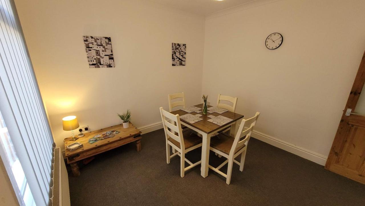 The Lawrence, 2 Bedroom Victorian House Redcar Bagian luar foto